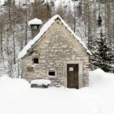 Casera Pian di Stele sotto la neve