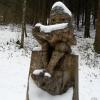 Graziose sculture nel bosco