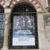 ... il manifesto della mostra Argento Vittoriese all´ingresso del museo del Cenedese ... 