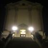 ... suggestiva immagine notturna della chiesa Arcipretale di Santa Maria Assunta  di Fregona ... 