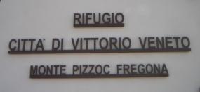 ... la nuova insegna del Rifugio Città di Vittorio Veneto ...