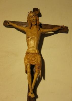 ... il Cristo ... opera dello scultore Toni Da Ros ... 