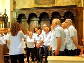 ... esecuzione del canto "Ave Maria" da parte del CORO C.A.I. di Vittorio Veneto ...  