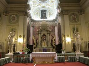 ... l´altare della chiesa Arcipretale di  Santa Maria Assunta di Cison di Valmarino ... palcoscenico del Concerto di Natale 2014 ...