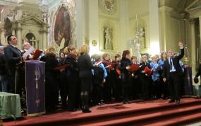 ... i tre cori protagonisti del Concerto di Natale 2014  nella chiesa Arcipretale di  Santa Maria Assunta di Cison di Valmarino ...