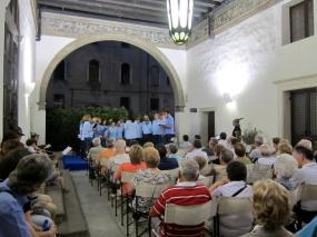 ... l´androne del Palazzo Sarcinelli di Conegliano  ospita il concerto del CORO C.A.I. di Vittorio Veneto