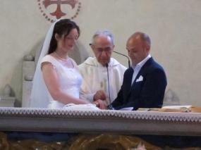 ... scambio degli anelli per i neo sposi Eleonora e Massimo ... 
