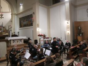 "1906 Feletto Band" di San Pietro di Feletto saluta il pubblico con il classico "O Happy Day" ... 