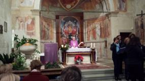 ... Don Fabrizio Mariani celebra la messa di Natale 2018 per i soci C.A.I. della sezione di Vittorio Veneto ...  