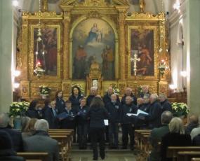 ... la maestra Eleonora Possamai dirige il CORO C.A.I. di Vittorio Veneto nel concerto di Natale 2018 a Tovena ... 