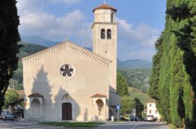 ... la bella chiesa di Sant´Andrea in piazza Pieve di Bigonzo a Vittorio Veneto ...