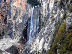 cascata di 106 metri