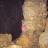 Andrea davanti ad una delle stalagmiti più grandi d´Italia.